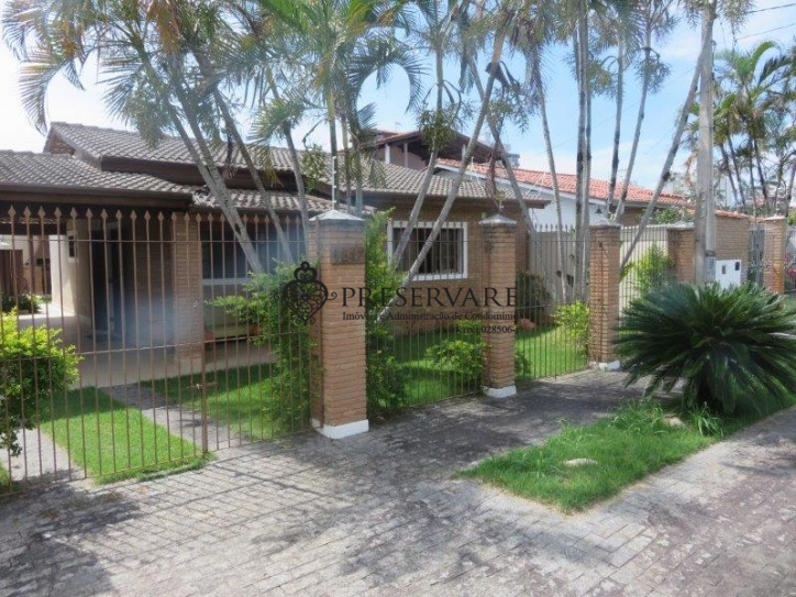 Excelente casa térrea à 300 metros da praia - Indaiá